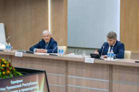 Брифинг Анатолия Аксакова и Главы Чувашской республики Олега Николаева. Весенняя сессия конкурса «Рублевая зона» 2022